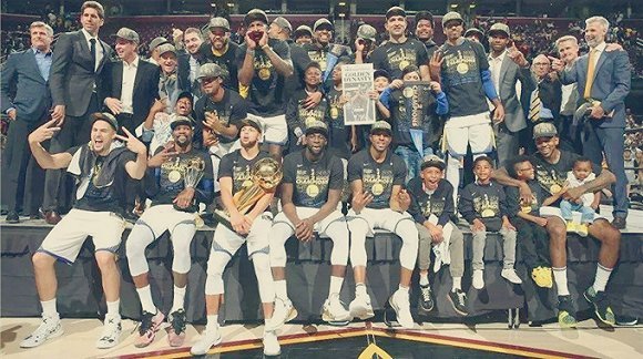 荷媒：阿贾克斯将与小克鲁伊夫会面，他是贾府新任总监候选人（荷媒：阿贾克斯拟约见小克鲁伊夫，后者被视为新任总监人选）