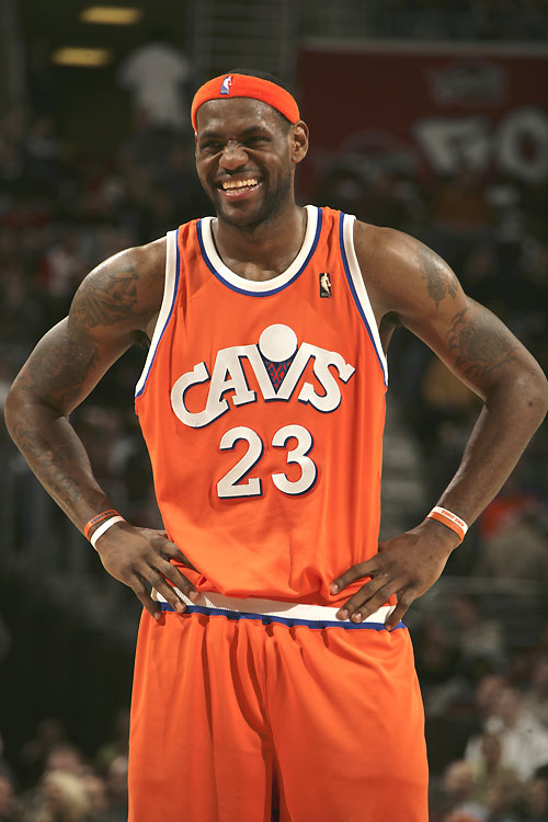 米体：劳塔罗近6个月奔波10.4万公里参加比赛，能绕地球三圈（米体：劳塔罗过去半年为比赛奔赴10.4万公里，折合绕地球三圈）