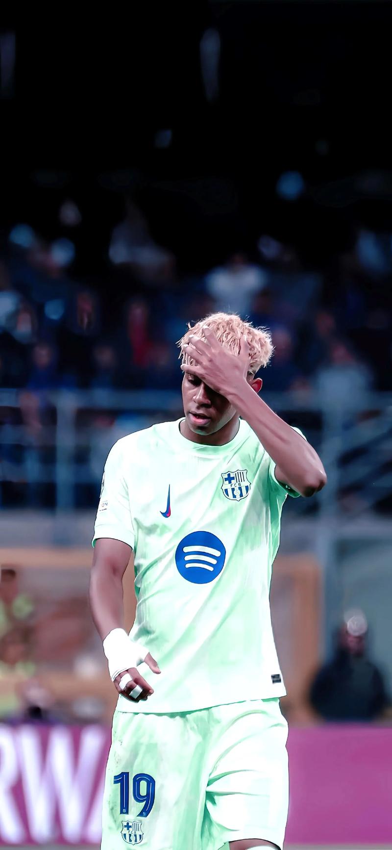 瑞士大名单：阿坎吉领衔，扎卡、科贝尔、恩多耶、R罗在列（瑞士公布大名单：阿坎吉压阵，扎卡、科贝尔、恩多耶、R罗入选）