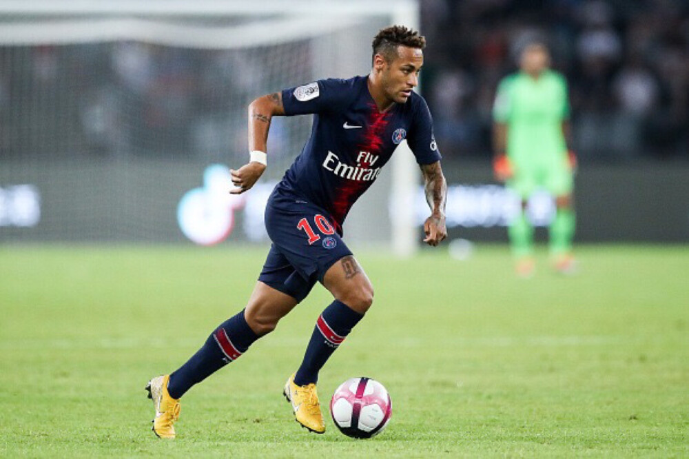 记者：李国旭参加国足主帅选聘不是秘密，一个多月前就在准备（记者称李国旭参与国足主帅竞聘非秘密，早在一个多月前已开始准备）