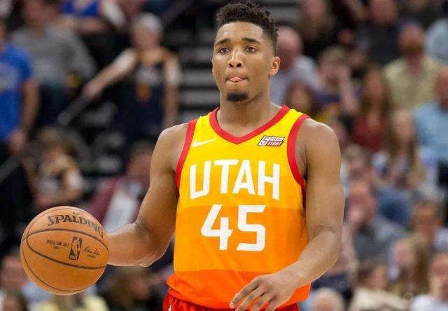 B费成为英超历史上第五位连续5个客场送出助攻的球员（B费成英超史第5人，连续5个客场都有助攻）