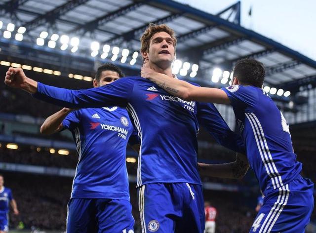 曼晚：不败加冕，阿莫林称曼联已克服了重大的心理障碍（曼晚：以不败姿态登顶，阿莫林称曼联已跨过心理大关）