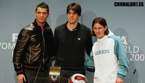 澳超半场：德斯波托夫斯基破门，十人珀斯光荣暂1-0西悉尼（澳超半场战报：十人珀斯光荣1-0领先西悉尼，德斯波托夫斯基建功）