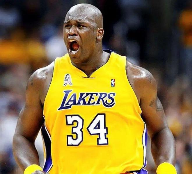 黑暗骑士上身，一哥斯达黎加球队推出与蝙蝠侠的联名球衣（蝙蝠侠加持，哥斯达黎加豪门发布联名球衣）