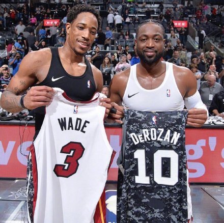 球员来说既 球员来说既