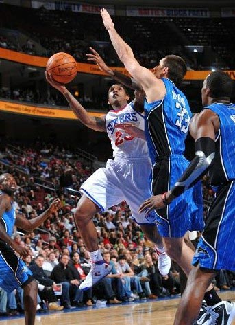 火爆背后 火爆背后